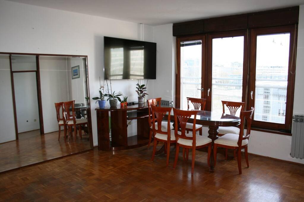 Bright Flat In The Lower Town Zagabria Esterno foto